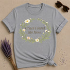 Grace Found Me Here — Botanical Chamomile Wreath T-Shirt for Women in Sport Grey