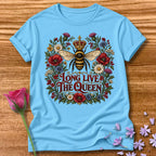Long Live The Queen — Vintage Bee Wreath T-Shirt for Women in Sky