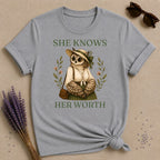 Owl She Knows Her Worth T-Shirt - Sport Grey
