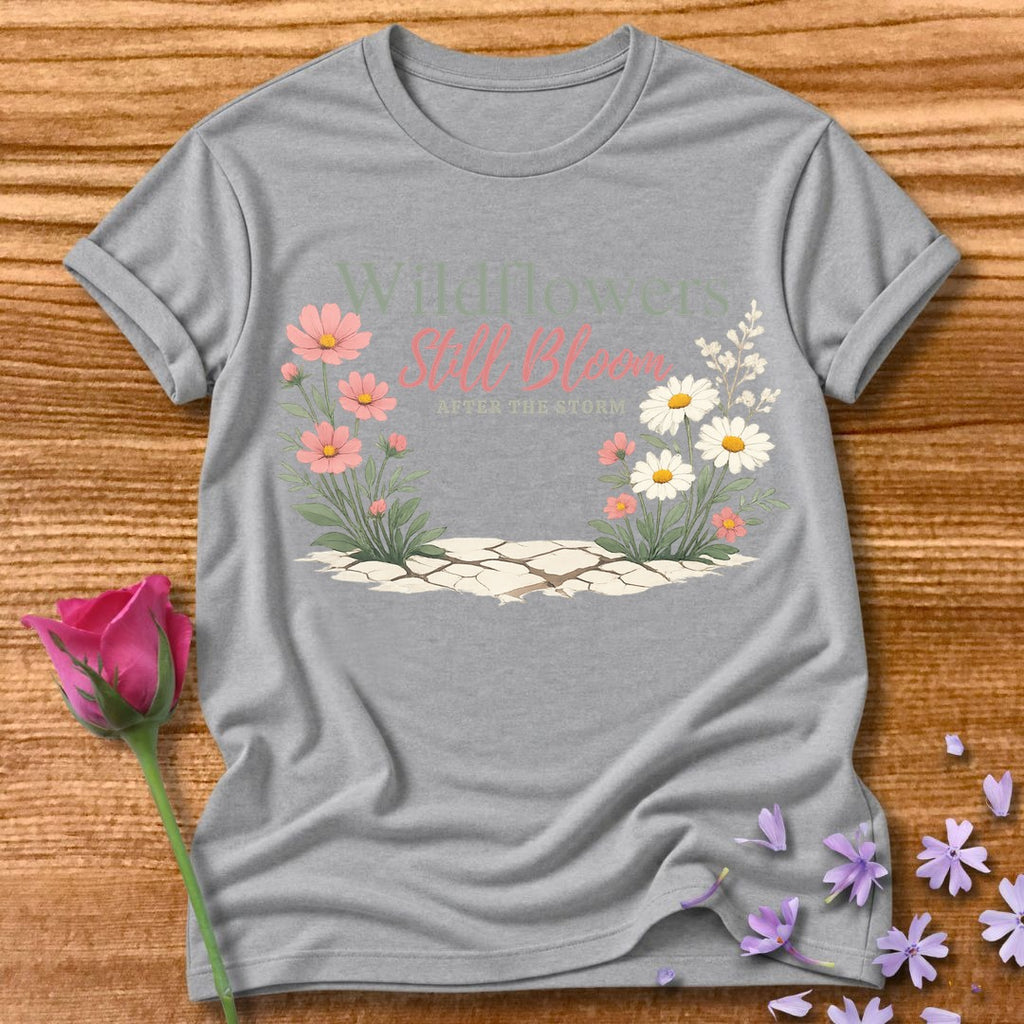 Wildflowers Still Bloom After the Storm Botanical Graphic Tee in Sport Grey